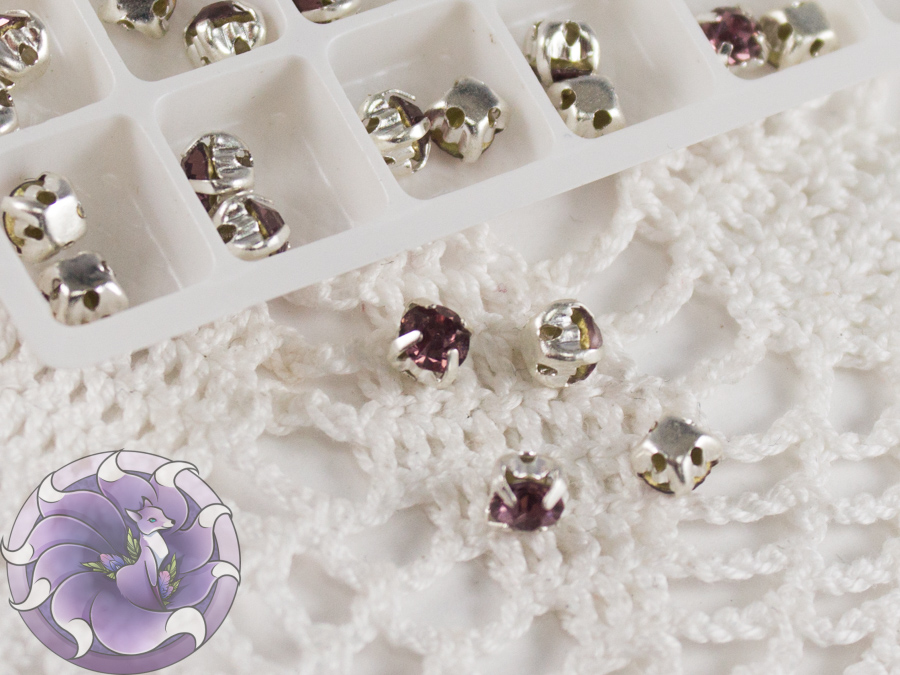 Шатони 4мм колір Lt Amethyst оправа колір срібло