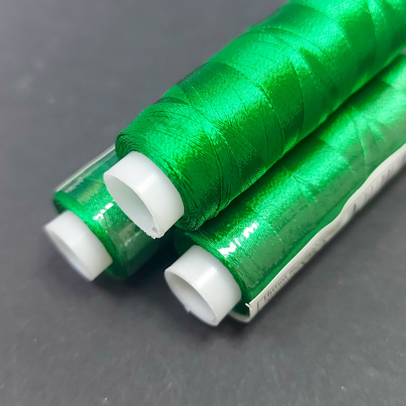 Нитки віскоза для вишивання Gamma 75/2 400м Зелені