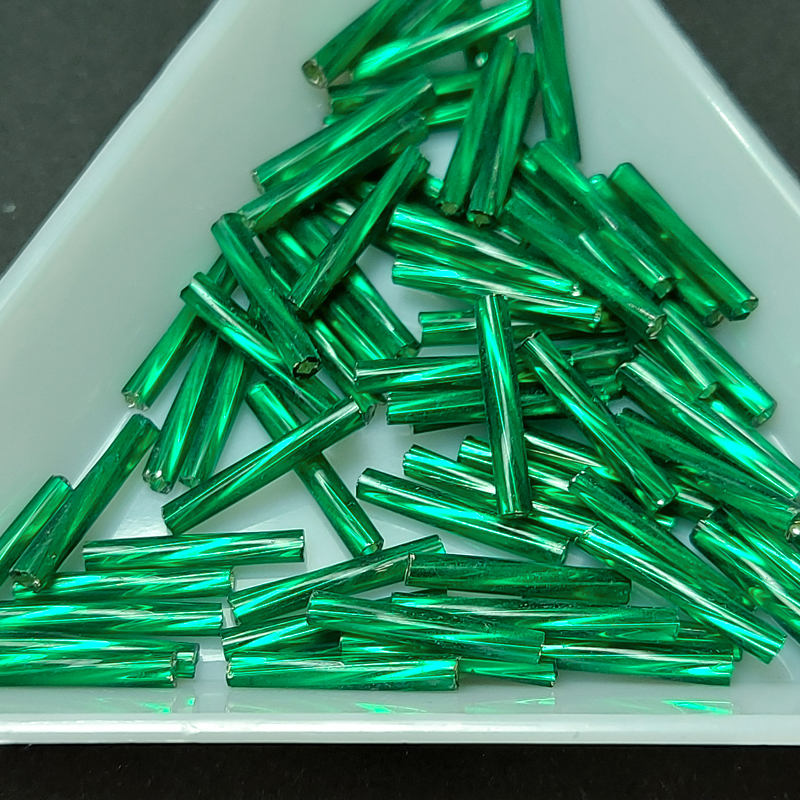 Стеклярус кручений 12mm, срібна середина, колір смарагдовий, №53
