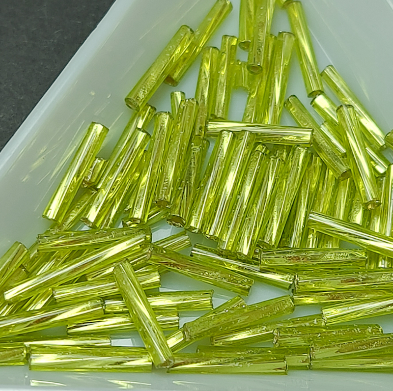 Стеклярус кручений 12mm, срібна середина, колір салатовий, №48