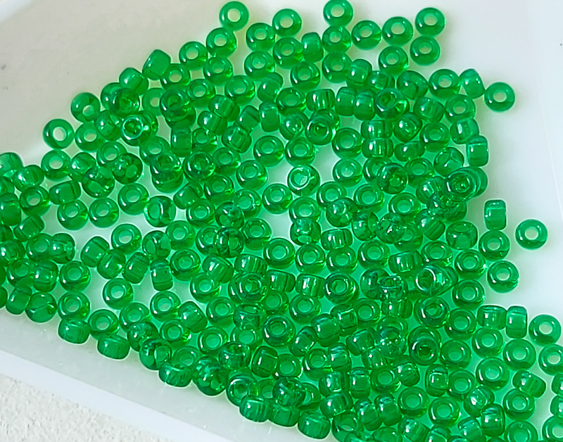 Бісер 5г 11-9146 круглий 11/0 Miyuki Колір TRANSPARENT GREEN