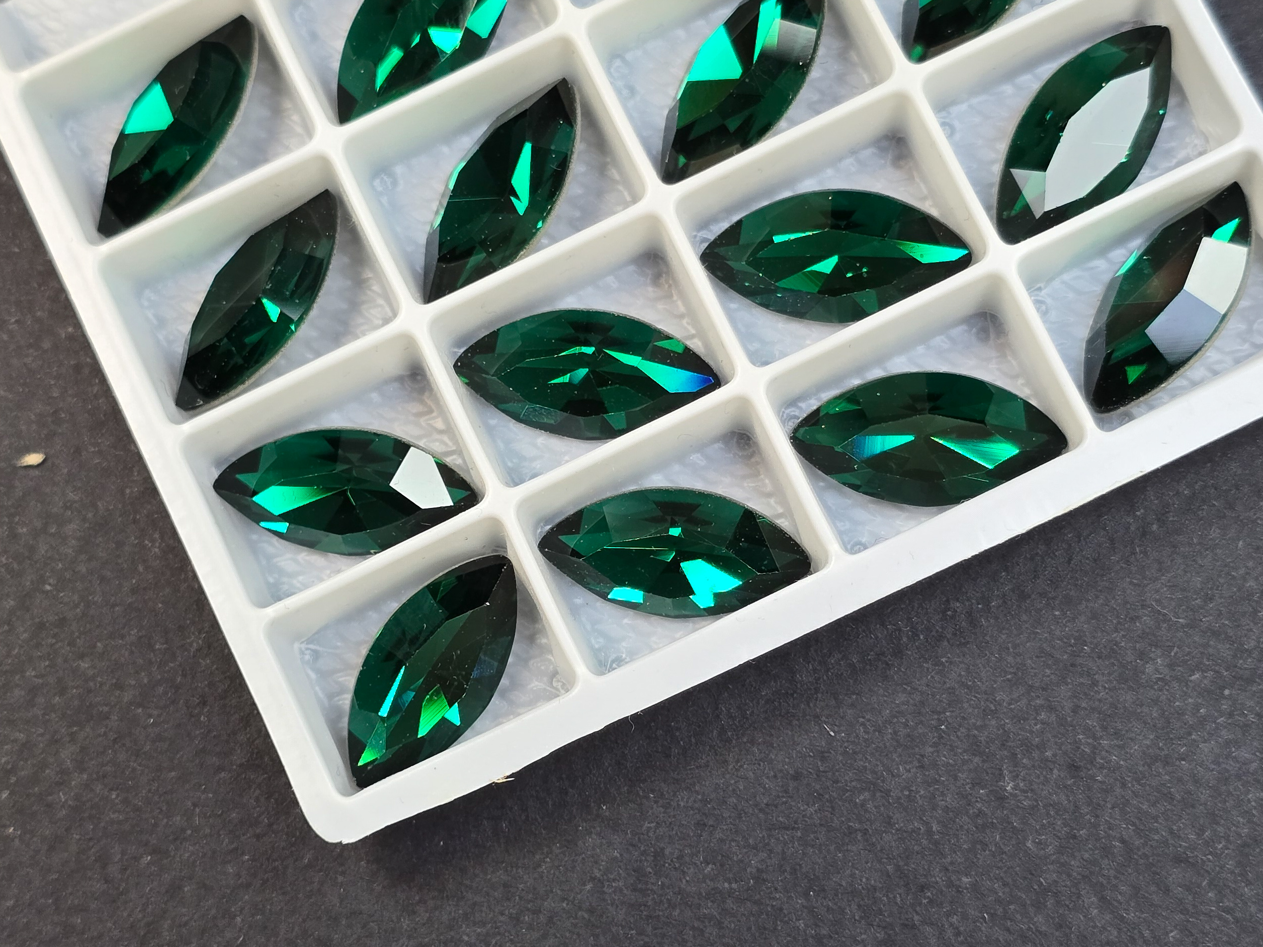 Кристал K9 Маркіз 18*10мм, Колір Emerald