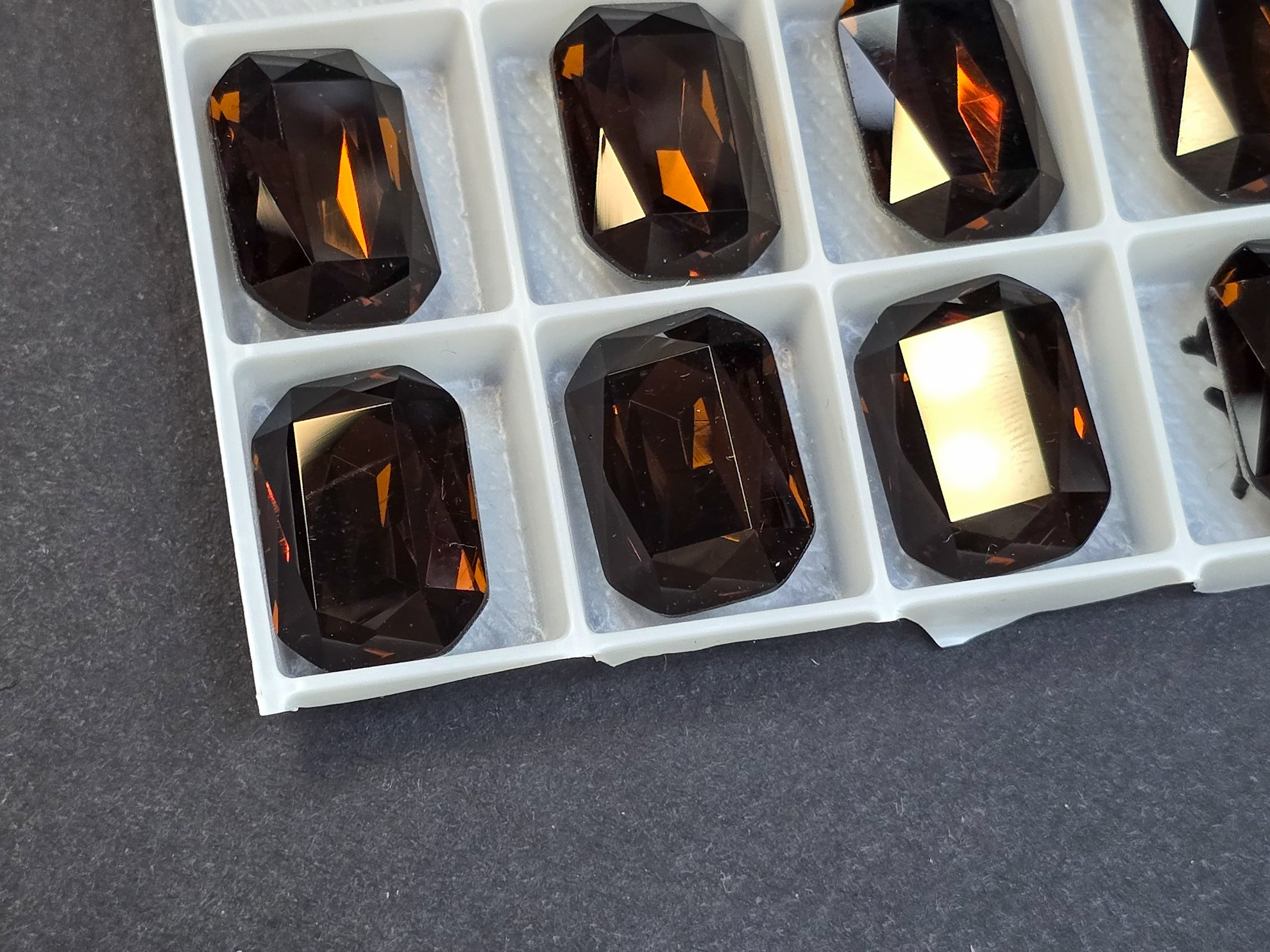 Кристал К9 форма прямокутник 18*13мм, колір Smoked Topaz