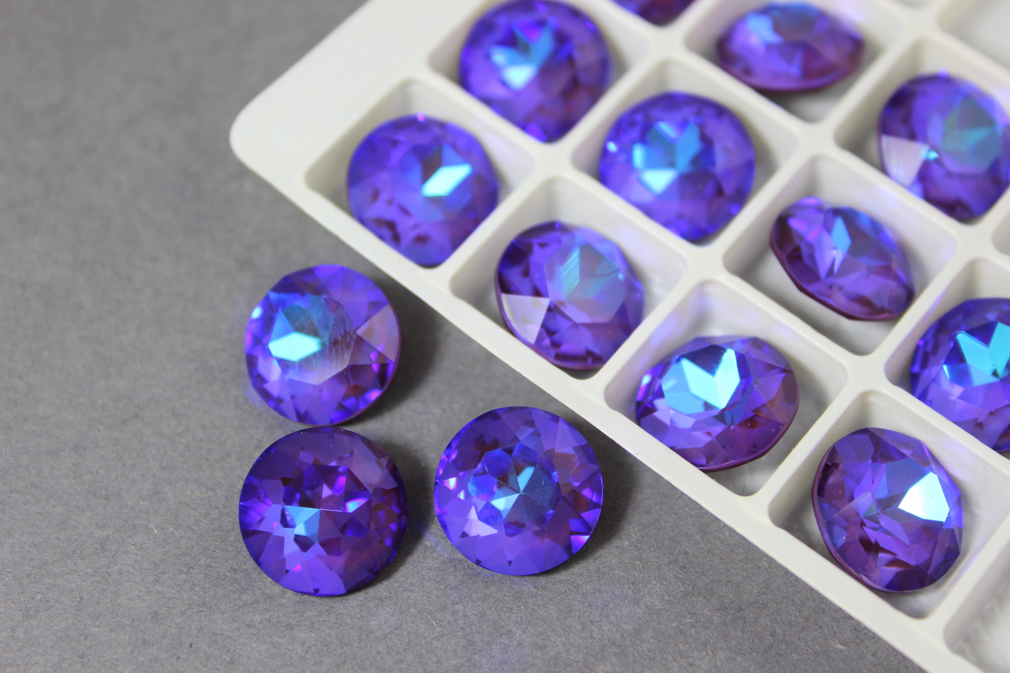 Кристал круглий 14мм лаковий Sapphire AB