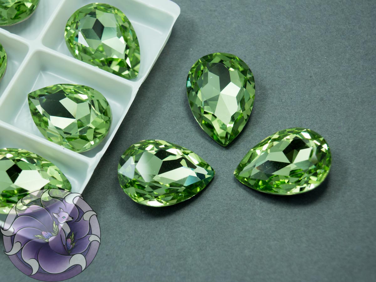 Кристал скло К9 Крапля 25х18мм колір Peridot