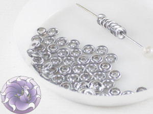 O bead ® 2 x 4 mm Crystal Labrador