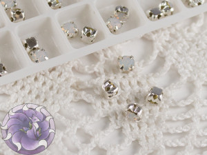 Шатони 4мм колір White Opal оправа колір срібло