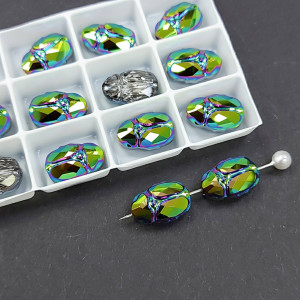 Намистини Swarovski 5728 Scarab Bead- Scarabaeus Green