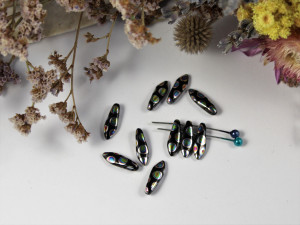 2-hole Glass Daggers 16x5mm Jet Vitrail Dots
