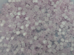 DB0833 Бісер 5 грам Pale Orchid Silk Satin 11/0 Miyuki Delica Bead 