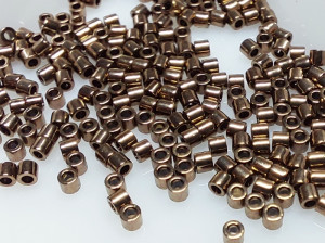 DBS0022 Бісер 1г Miyuki Delica 15/0, Колір Metallic Bronze 