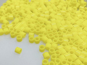 DBS0721 Бісер 1г Miyuki Delica 15/0, Колір Opaque Yellow 