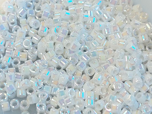 DB0202 Бісер 5 грамм White Pearl AB 11/0 Miyuki Delica Bead 