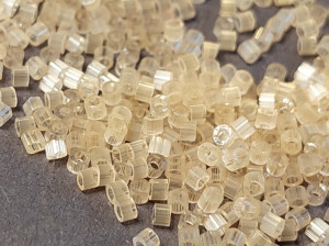 DB0821 Бісер 5 грам Pale Apricot Silk Satin 11/0 Miyuki Delica Bead 