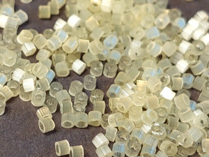 DB0823 Бісер 5 грам Lemon Ice Silk Satin 11/0 Miyuki Delica Bead 