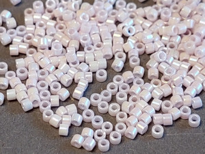 DB1504 Бісер 5 грамм Opaque Pale Rose AB 11/0 Miyuki Delica Bead