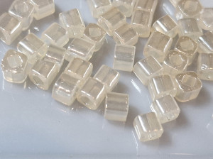 Бісер 5г TOHO Cube 3mm Ceylon Lt Ivory TC-03-147