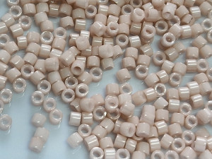 DB1495 Бісер 5г Miyuki Delica 11/0, Колір Opaque Pink Champagne 