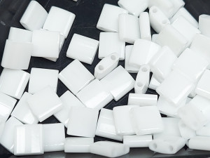 Бісер Miyuki Tila 5г колір 5MM OPAQUE WHITE 