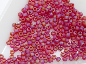 Бісер 5г TOHO Round 11/0 Transparent-Rainbow Ruby TR-11-165CF