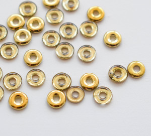 O bead ® 2 x 4 mm Crystal Amber