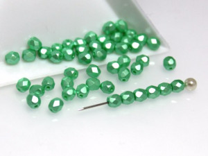Fire polished 4mm ALABASTER PASTEL LT.GREEN