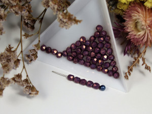 Fire polished 4mm Chalk White Lila Vega Luster