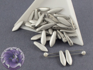 2-hole Glass Daggers 5x16mm Crystal Labrador Full Matted