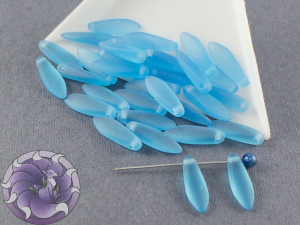 1-hole Glass Daggers 5x16mm Aqua Matted