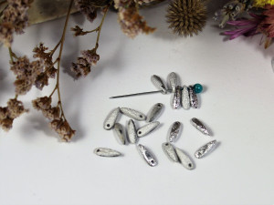 Glass Daggers 11x3mm Crystal Etched Labrador Full