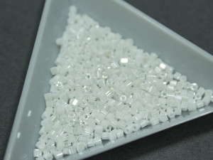 Бісер 5г TOHO- Hexagon 11/0 Opaque- Lustered White