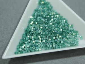 DB1870 Бісер 5г Miyuki Delica 11/0, Колір Inside Dyed Emerald AB 