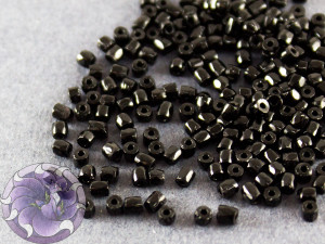 Бісер богемський Preciosa 3 cut 9/0 Opaque Black