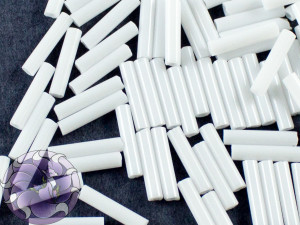 Стеклярус TOHO bugle #3 9мм Opaque White