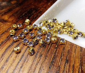 Шатони 4мм колір Tanzanite оправа колір золото