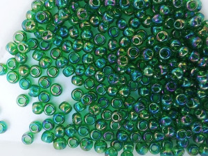 Бісер 5г TOHO Round 11/0 Transparent-Rainbow Grass Green TR-11-167B